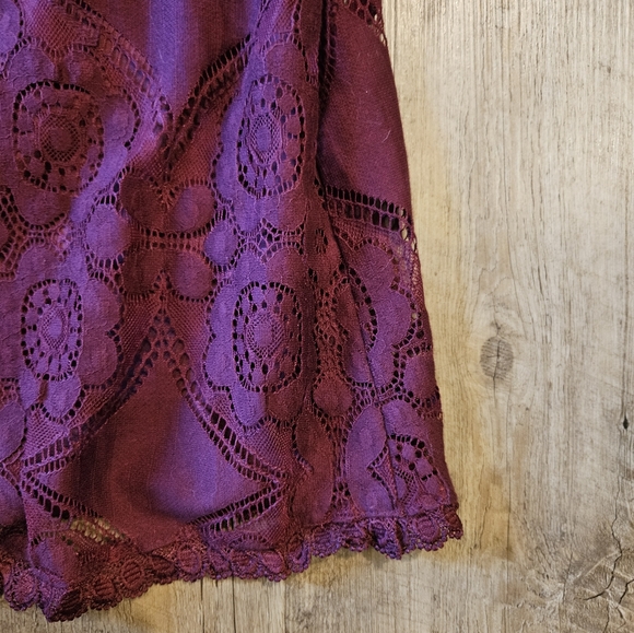 Doe & Rae NWT Burgundy Red Flowy Lace Dressy Tank Top Blouse | Small - Picture 3 of 9